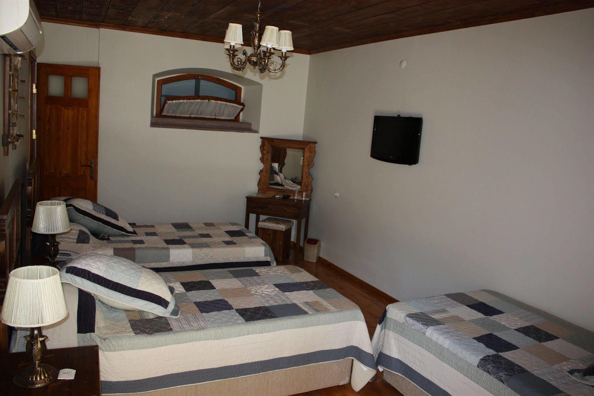 Hera Hotel Бергама Экстерьер фото